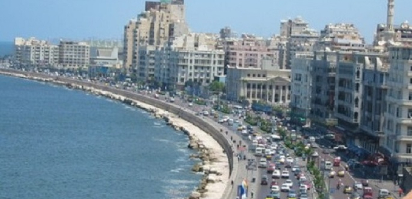 محافظ الأسكندرية يتابع أعمال ترميم طريق الكورنيش