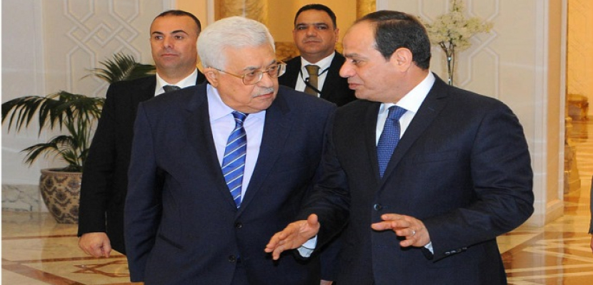 الرئيس السيسي يتلقي اتصالا هاتفيا من الرئيس الفلسطيني للتهنئة بعيد الأضحى المبارك