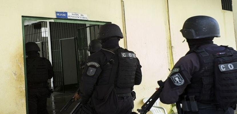 سجناء يحتجزون حراسا رهائن خلال عصيان في البرازيل