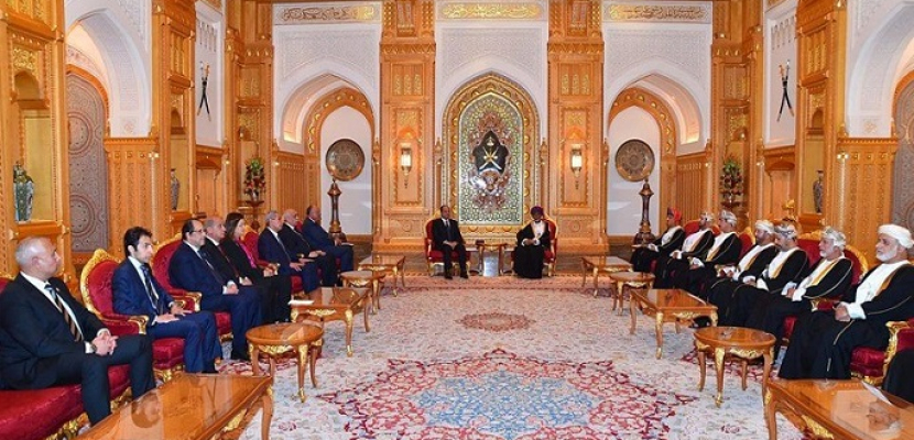 السلطان قابوس يقيم مأدبة عشاء على شرف الرئيس السيسى