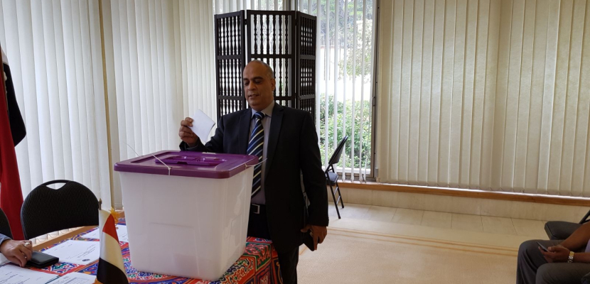 إغلاق التصويت في أول أيام الانتخابات الرئاسية للمصريين بالخارج بعدد من دول العالم