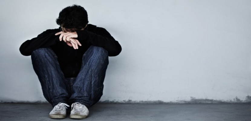 دراسة: الشباب أكثر عرضة للمرض العقلي من الشابات