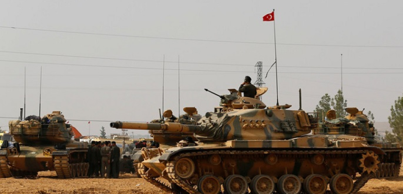 الجيش التركي يغلق مداخل ومخارج مدينة عفرين السورية