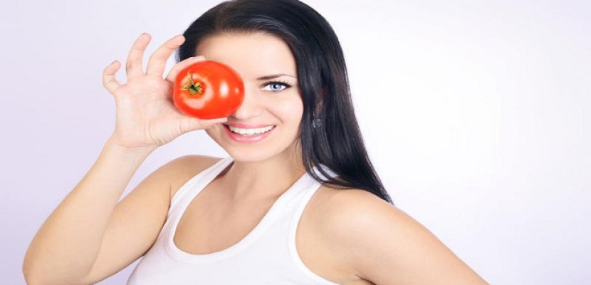 الطماطم… أفضل غسول للبشرة الدهنية