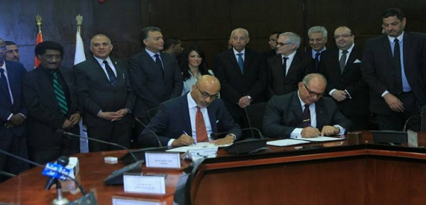 مصر والسودان توقعان عقد تشغيل أول خط نقل نهري سياحي بينهما