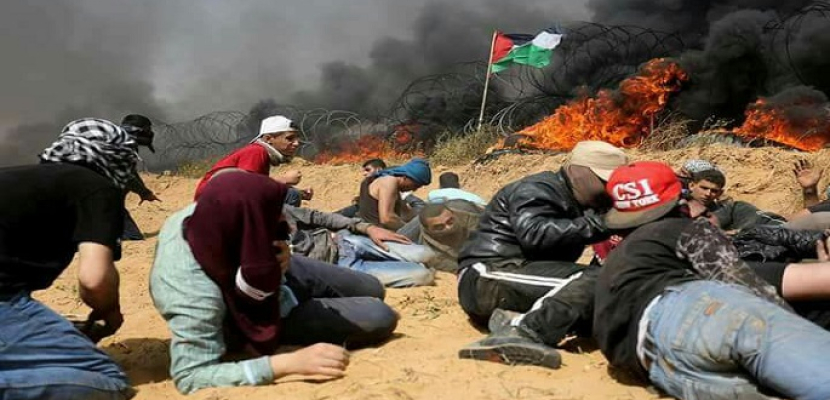 الاحتلال الإسرائيلى يصيب 37 فلسطينيا على حدود غزة بينهم أطفال