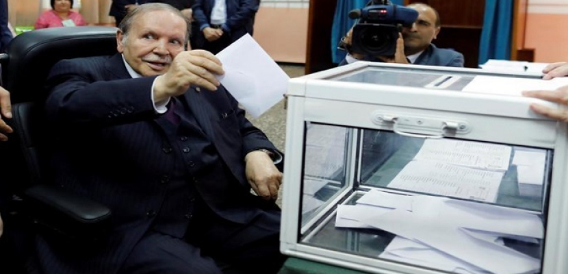 رئيس وزراء الجزائر يدعو بوتفليقة للترشح لولاية جديدة