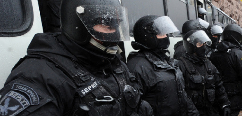 اشتباكات بين الشرطة الأوكرانية ومتظاهرين حاولوا إقتحام البرلمان