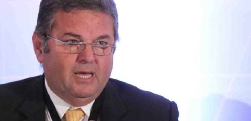وزير قطاع الأعمال يبحث فرص التعاون مع البنك الأوروبى للإعمار