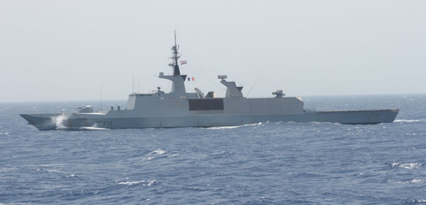 القوات البحرية المصرية والفرنسية تنفذان تدريبا بحريا عابرا