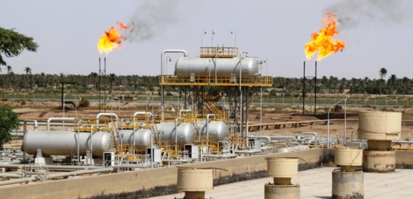انفجار صهريج لتخزين النفط في وسط إيران وإصابة اثنين وفقد شخص