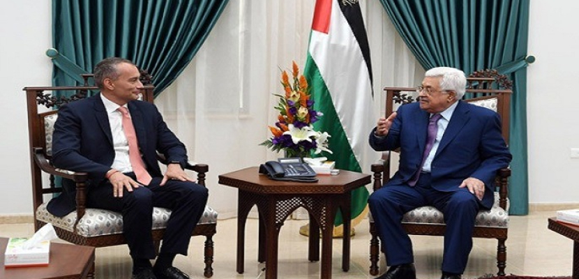 الرئيس عباس يبحث مع ملادينوف المصالحة الفلسطينية ومشاكل غزة