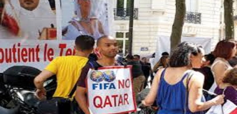 مظاهرات أمام البرلمان البريطاني ضد زيارة أمير قطر