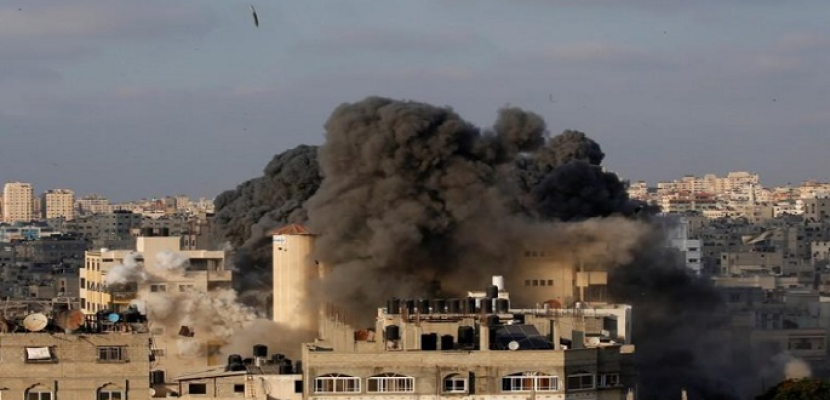إسرائيل تقصف غزة بعد إعلان المقاومة الفلسطينية وقف اطلاق الصواريخ
