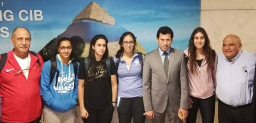 وزير الشباب يستقبل بطلات العالم للإسكواش بالمطار
