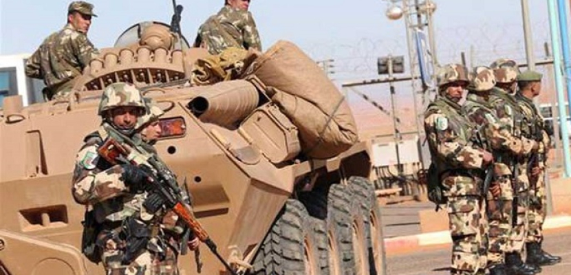 الجيش الجزائري: كشف وتدمير 12 مخبأ للإرهابيين واسترجاع كميات من الأسلحة الثقيلة