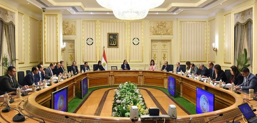 بالصور .. اجتماع اللجنة الوزارية يستعرض مبادرة لتحويل مصر لمركز عالمى لتصميم وتصنيع الإلكترونيات