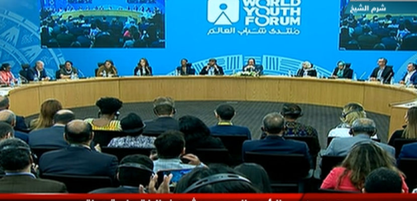الرئيس السيسي يشهد فعاليات جلسة مواقع التواصل الاجتماعي في اليوم الثالث من المنتدى