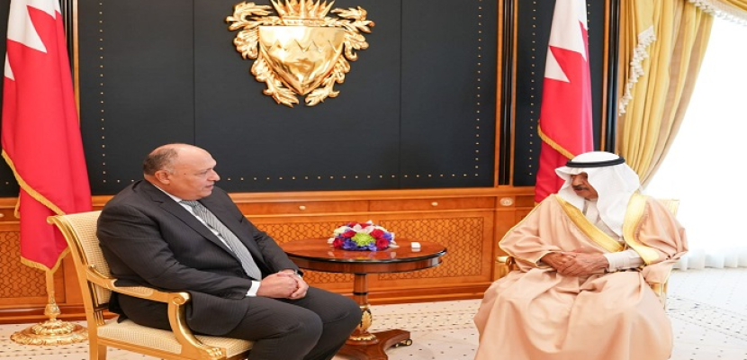 شكرى لرئيس وزراء البحرين: أمن الخليج جزء لا يتجزأ من الأمن القومى المصرى