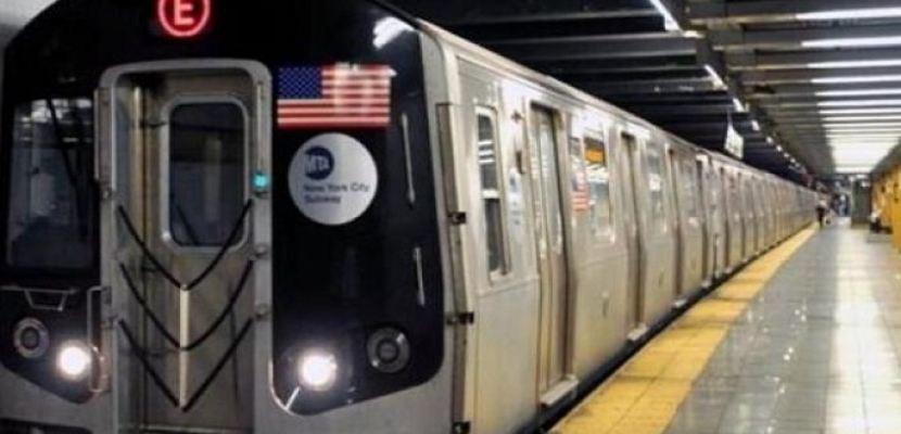 أمريكي يعثر على 10 الآف دولار في محطة مترو أنفاق نيويورك
