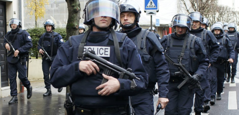 مقتل شخص في هجوم مسلح استهدف أفراد الشرطة في باريس