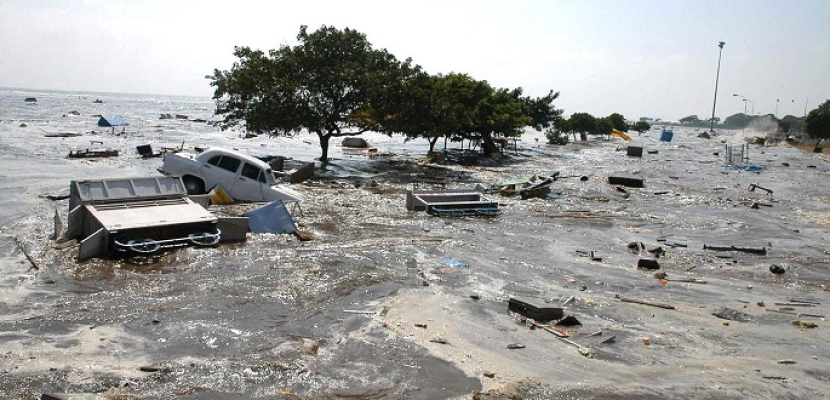 مصر تعرب عن تعازيها في ضحايا الفيضانات والإنهيارات الأرضية في إندونيسيا