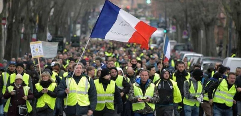 مواجهات بين الشرطة الفرنسية ومتظاهري حركة “السترات الصفراء” بـ”نانت”