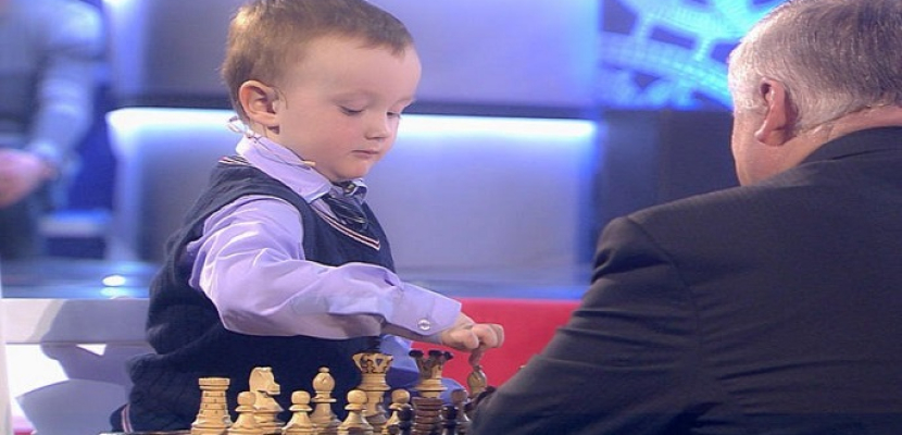 «ميشا أوسيبوف» الطفل العبقري أصغر لاعب شطرنج في العالم