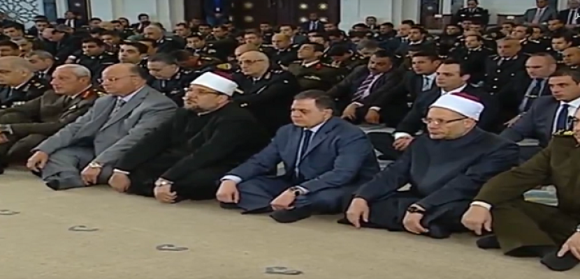 وزير الداخلية يؤدي صلاة الجمعة في مسجد الشرطة بالقاهرة الجديدة