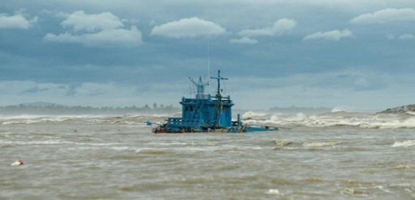 العاصفة “بابوك” تتسبب بفيضانات وانقطاع التيار في تايلاند