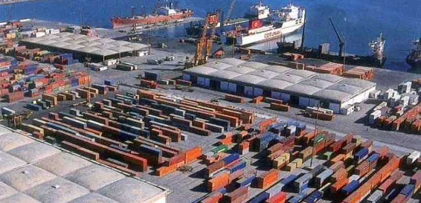 تداول 375 ألف طن بضائع بموانئ البحر الأحمر الشهر الماضي وسط تفوق ملحوظ للصادرات