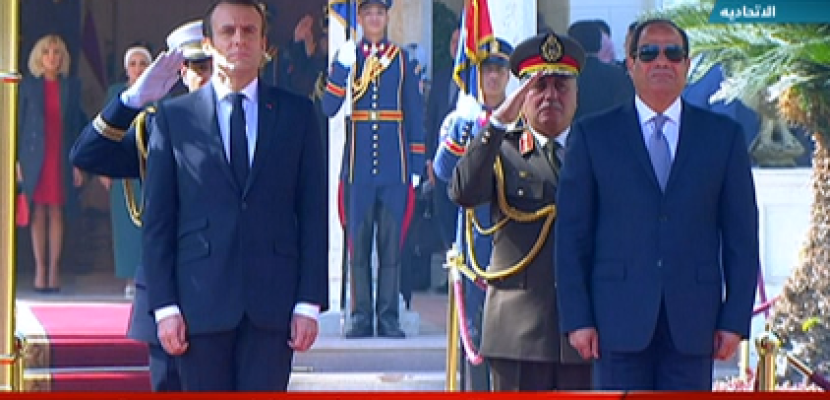 انطلاق القمة المصرية الفرنسية بين الرئيسين السيسي وماكرون بقصر الاتحادية بعد مراسم استقبال رسمية