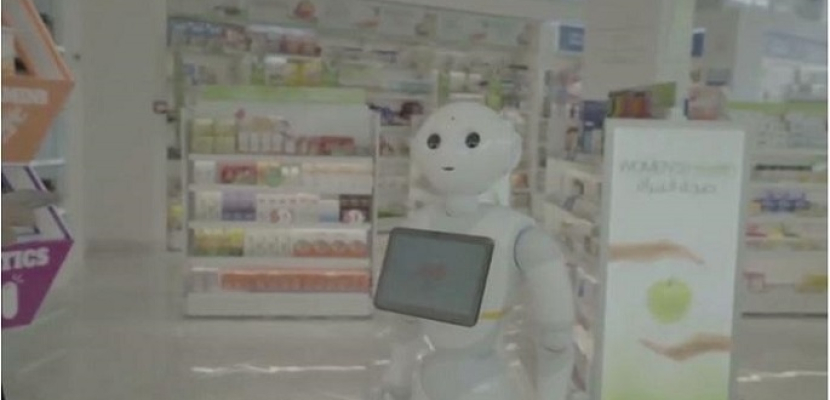 “روبوت” صيدلى يقرأ الروشتة ويصرف الأدوية فى السعودية