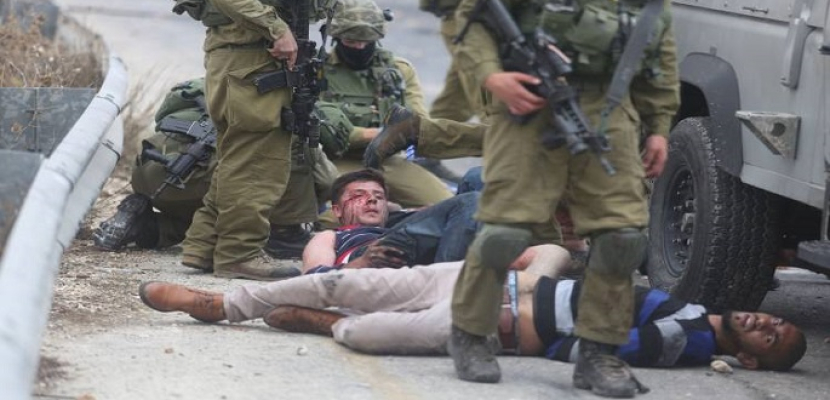 إصابة شاب فلسطيني برصاص الاحتلال الإسرائيلي على حاجز بجنوب نابلس