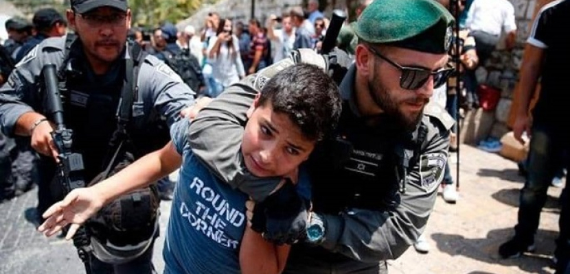 اعتقال الأطفال الفلسطينيين .. “رحلة للجحيم لا تنتهي”