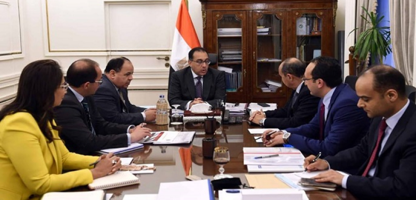 بالصور.. رئيس الوزراء يستعرض مقترح الاستراتيجية الجديدة لتحفيز ومضاعفة الصادرات المصرية