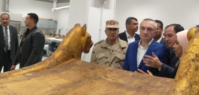 رئيس ألبانيا يزور المتحف المصري الكبير