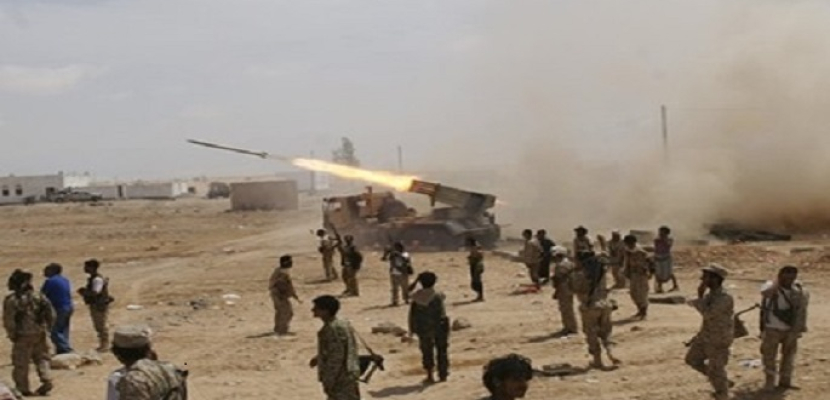 مقتل وإصابة 18 حوثيا في قصف مدفعي للجيش اليمني بمأرب