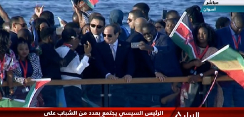 الرئيس السيسي يصل مقر ملتقى الشباب العربى والأفريقى بأسوان