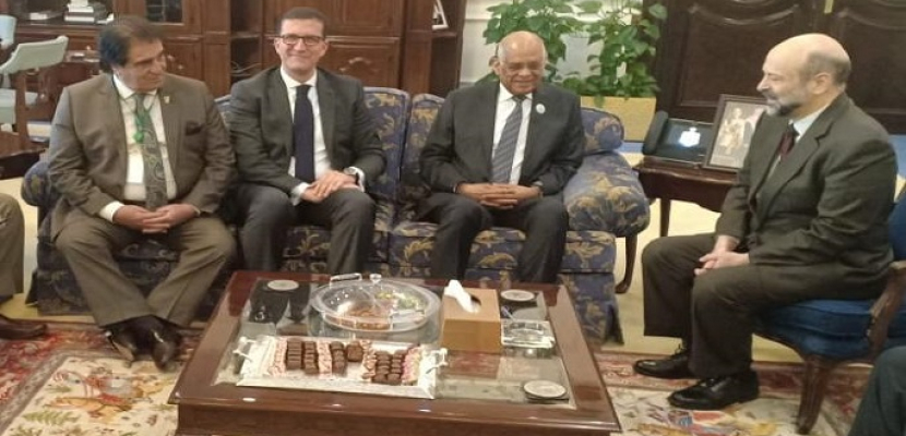 بالصور .. عبد العال يؤكد دعم مصر اللأردن والحرص على اللجنة المشتركة