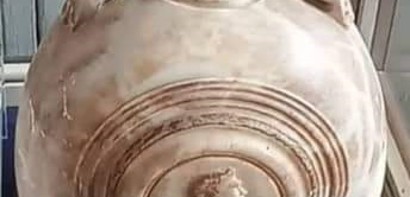 المتحف المصري يعرض قنينة من المرمر و4 عملات برونزية من العصر الروماني الأسبوع الجاري