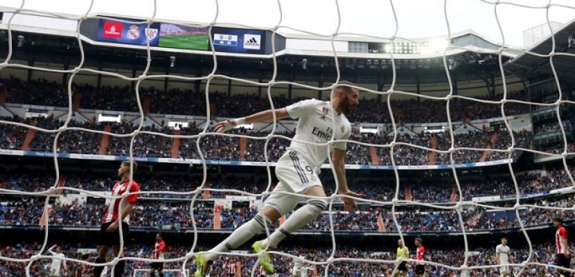 ثلاثية بنزيمة تعيد ريال مدريد إلى طريق الانتصارات في الدوري