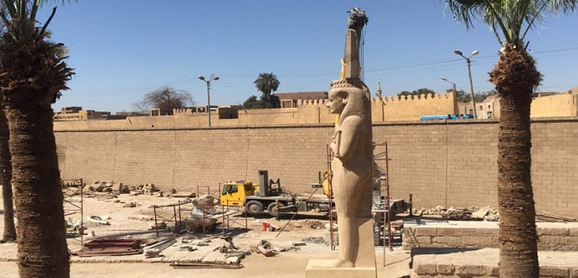 وزير الآثار يزيح الستار عن تمثال رمسيس الثاني بأخميم بعد الانتهاء من ترميمه بأيادٍ مصرية