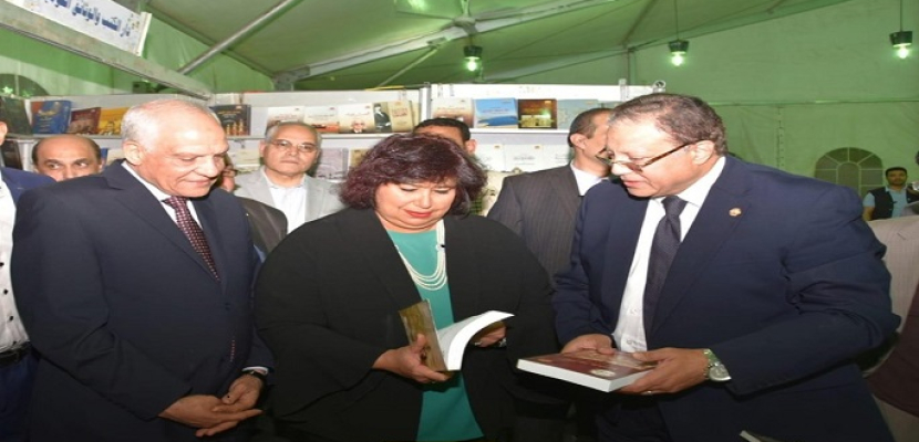 بالصور.. وزيرة الثقافة ومحافظ الجيزة يطلقان فعاليات الدورة الثامنة من معرض فيصل للكتاب
