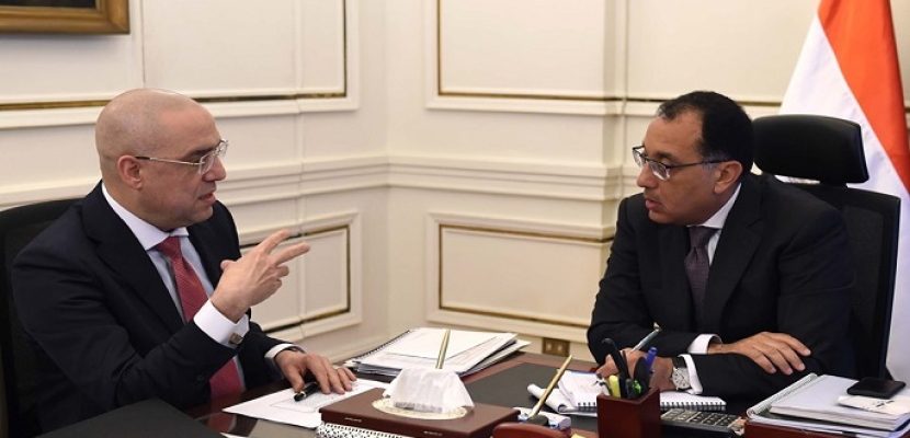 رئيس الوزراء يستعرض مع وزير الإسكان المشروعات التنموية المقترحة في سيناء