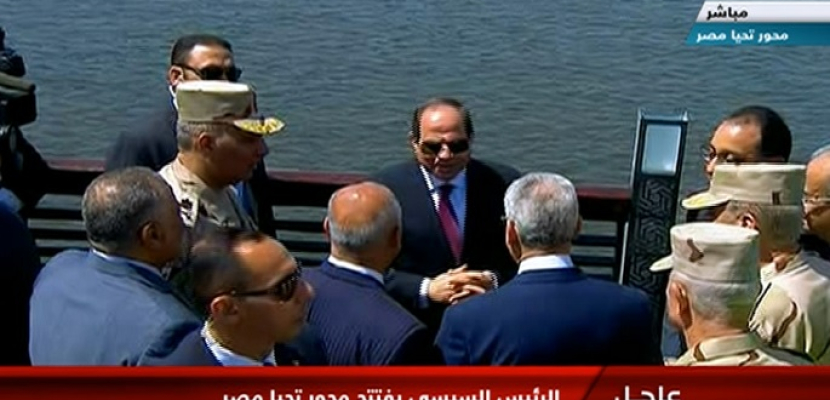 الرئيس السيسي يتفقد كوبري تحيا مصر