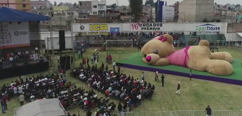 مدينة مكسيكية تدخل موسوعة جينيس بـ”الدب العملاق”