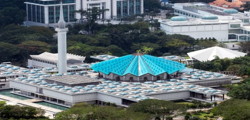 مسجد نيجارا في ماليزيا .. أناقة البناء وروعة المعمار