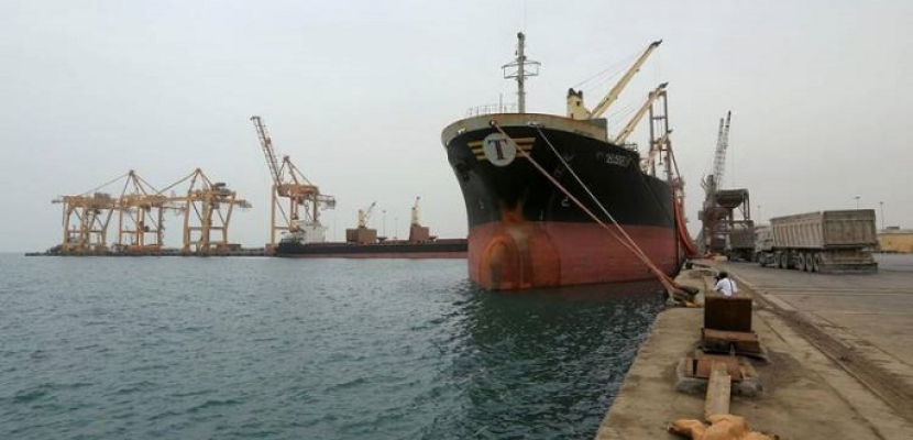 الحكومة اليمنية: لا قيود مفروضة على المشتقات النفطية لموانئ الحديدة