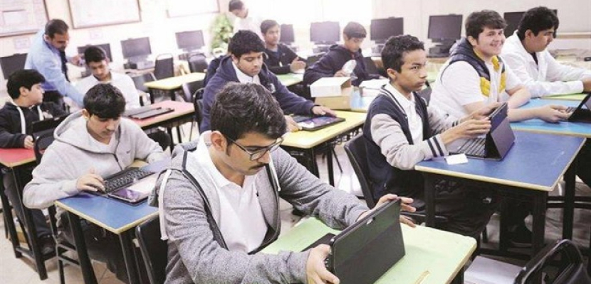 17 طالبًا مصريًا يتصدرون نتائج الثانوية العامة في الكويت